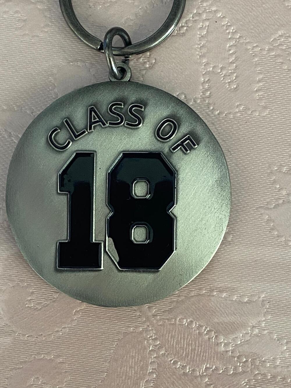 Class Of 2018 Graduation Compass Metal Keychain Keepsake Pre Owned